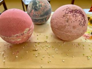 «Ապագա» հիմնադրամի խնամքի դասընթացի մասնակիցների աշխատանքները